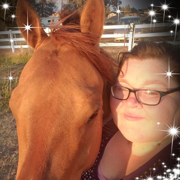 Meet your Posher, Nichole - Picture 1 of 1